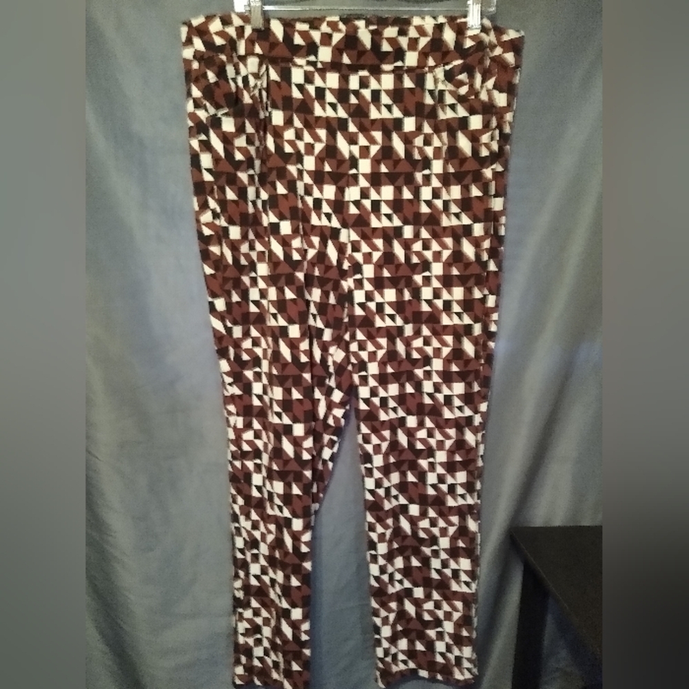 Chico's Travelers Geometric Patterned Brown and White Women's Stretch Leggings